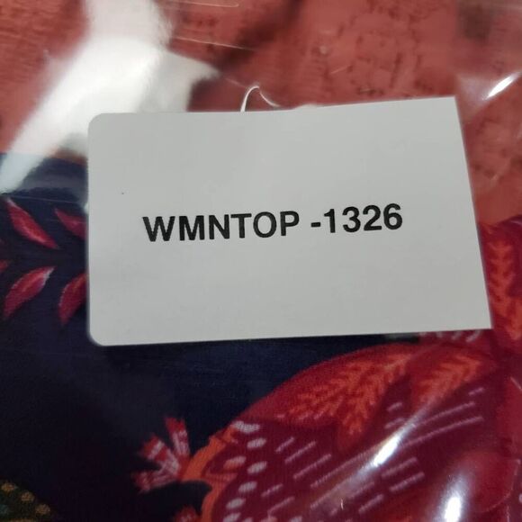 Paper Moon Medium Navy Floral Top - Picture 10 of 10